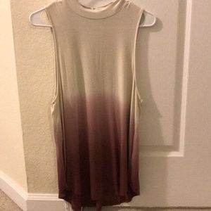 Size L: American Eagle Ombré Top